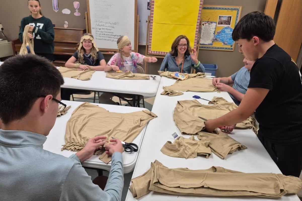 youth crop walk bags